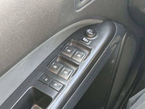 Used 2017 Chevrolet Colorado Z71 RWD image 19