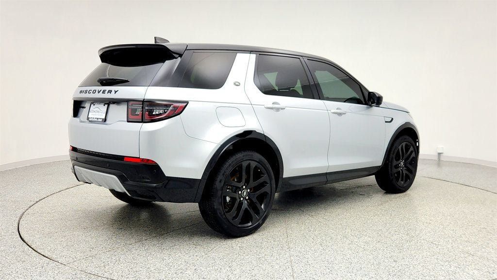 Used 2025 Land Rover Discovery Sport Dynamic SE AWD/4WD image 5