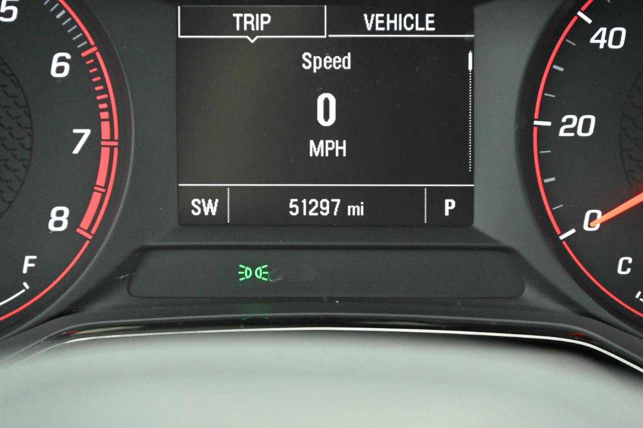 Used 2024 Chevrolet Trax RS w/ Sunroof Package FWD image 23