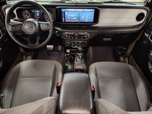 Used 2025 Jeep Gladiator Sport image 45