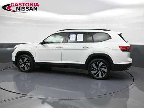 Used 2024 Volkswagen Atlas SE image 9