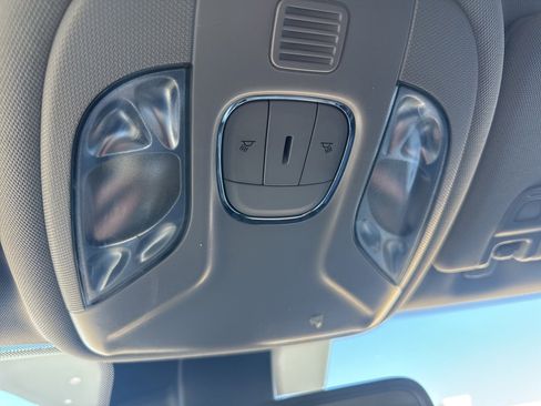 Used 2022 Jeep Compass Latitude image 14