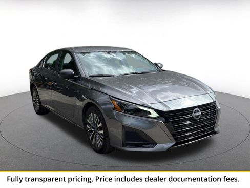 Used 2026 Nissan Altima 2.5 SV FWD image 1