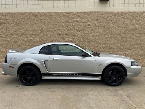 Used 2000 Ford Mustang GT RWD image 7