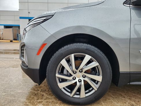 Used 2024 Chevrolet Equinox LT AWD/4WD image 9