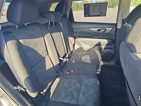 Used 2016 Nissan Rogue S AWD/4WD image 12