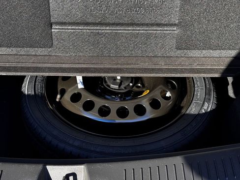 Used 2023 Buick Encore GX Select w/ Experience Buick Package image 32