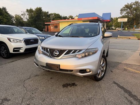 Used 2013 Nissan Murano LE w/ Platinum Pkg AWD/4WD image 3