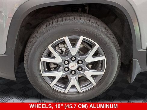Used 2023 GMC Acadia SLT w/ Technology Package AWD/4WD image 10