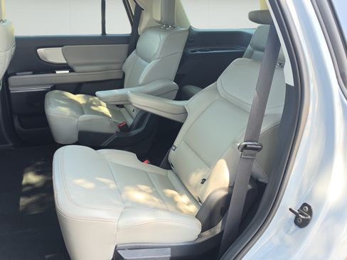 Used 2025 Ford Expedition Active RWD image 21