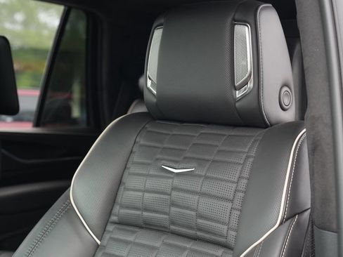 Used 2024 Cadillac Escalade V w/ LPO, ONYX Package AWD/4WD image 23