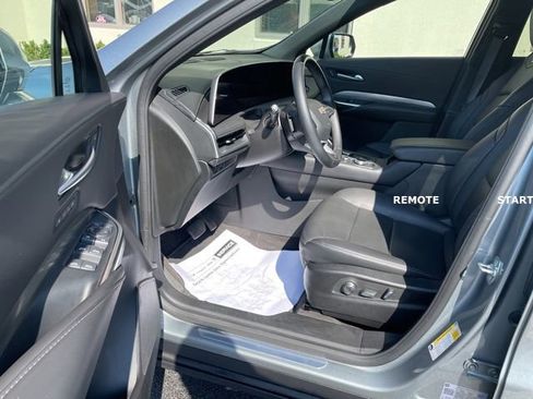 Used 2025 Cadillac XT4 Premium Luxury image 23