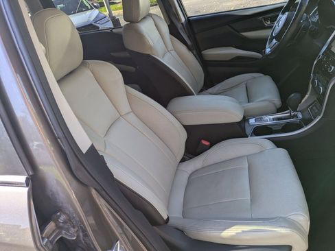 Used 2022 Subaru Ascent Limited w/ Technology Package image 31