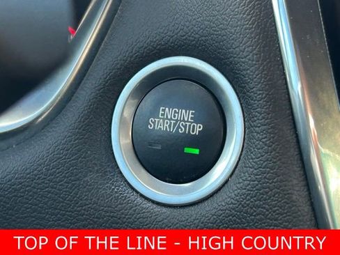 Used 2023 Chevrolet Traverse High Country image 28