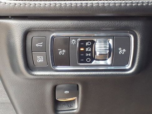 Used 2022 Lincoln Nautilus Reserve image 15