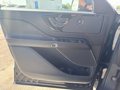 Used 2023 Lincoln Aviator Reserve w/ Elements Package Plus RWD image 14
