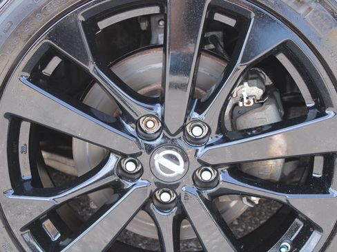 Used 2017 Nissan Altima 2.5 SR w/ Midnight Edition Package FWD image 5