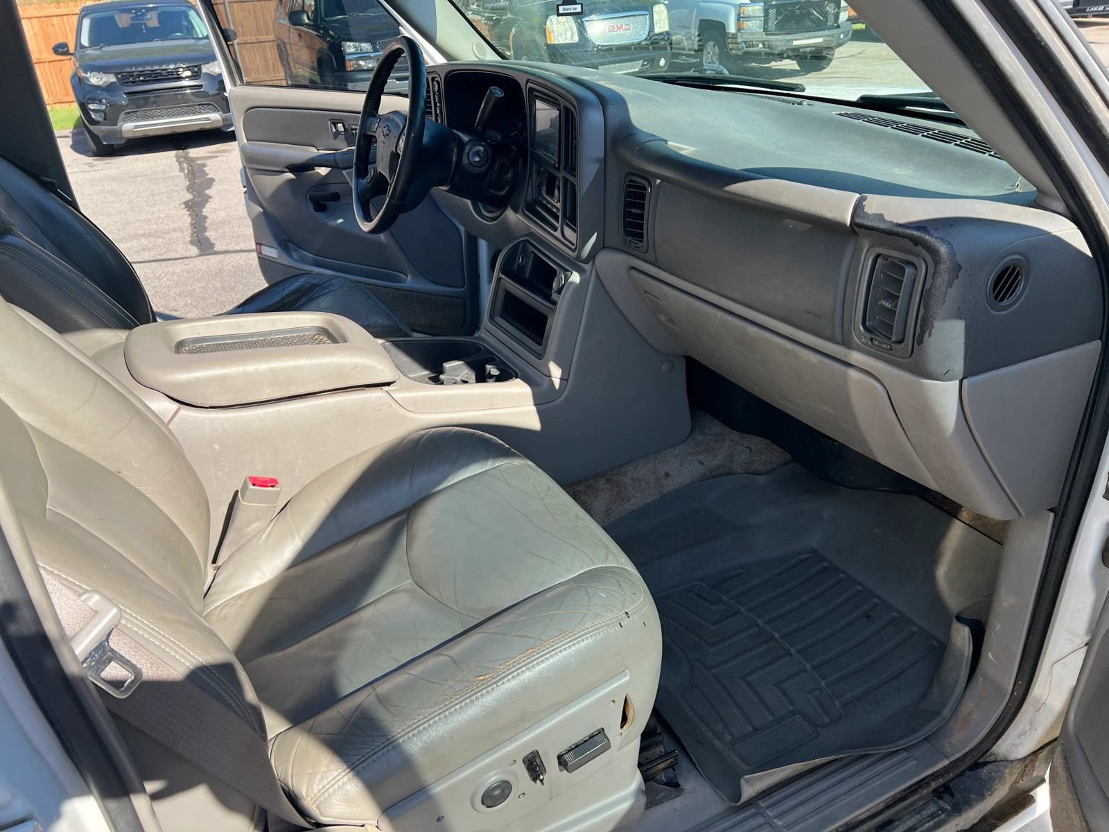 Used 2003 Chevrolet Tahoe LT AWD/4WD image 19