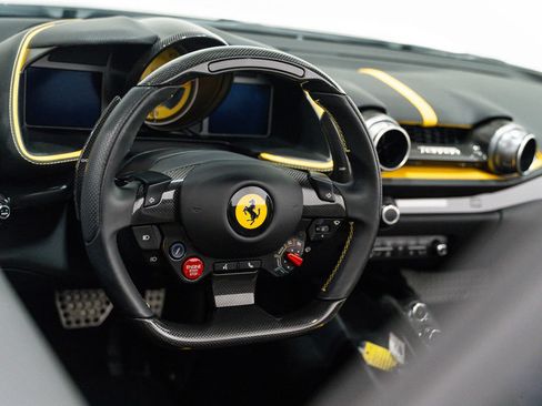 Used 2022 Ferrari 812 GTS RWD image 5