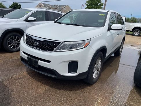 Used 2014 Kia Sorento LX FWD image 2