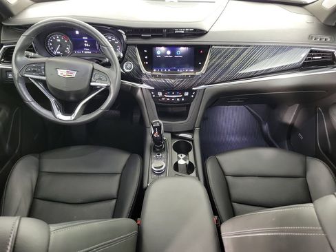 Certified 2024 Cadillac XT6 Premium Luxury w/ Technology Package FWD image 15