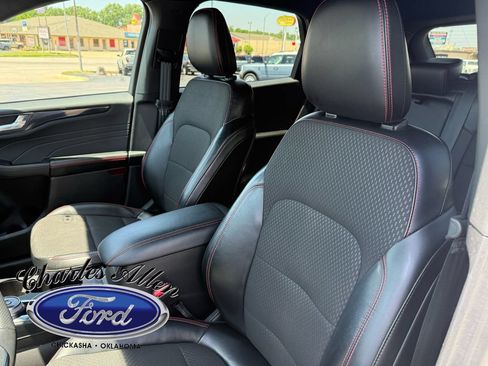 Used 2024 Ford Escape ST-Line w/ Tech Pack #1 FWD image 10