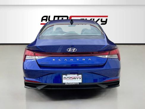 Used 2024 Hyundai Elantra SEL FWD image 6