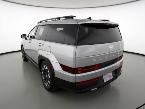 Used 2025 Hyundai Santa Fe SEL FWD image 6