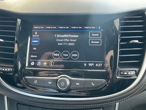 Used 2018 Chevrolet Trax LT w/ LT Convenience Package AWD/4WD image 18