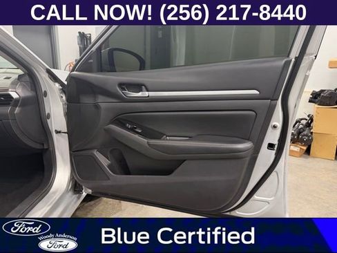 Used 2023 Nissan Altima 2.5 SV FWD image 27