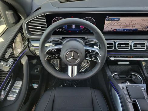 New 2026 Mercedes-Benz GLS 580 4MATIC image 14
