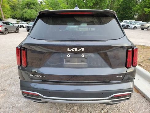 Used 2024 Kia Sorento SX Prestige image 6