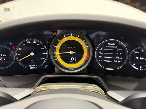 Used 2024 Porsche 911 GT3 image 11