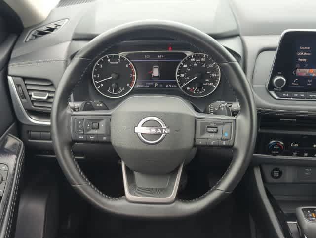 Used 2025 Nissan Rogue SV FWD image 22