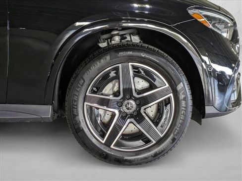 Certified 2025 Mercedes-Benz GLC 300 image 23