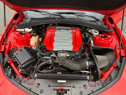 Used 2020 Chevrolet Camaro SS image 9