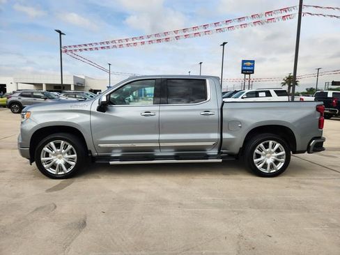 Used 2024 Chevrolet Silverado 1500 High Country w/ High Country Premium Package AWD/4WD image 4