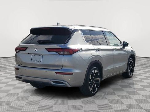 Used 2024 Mitsubishi Outlander SEL image 4