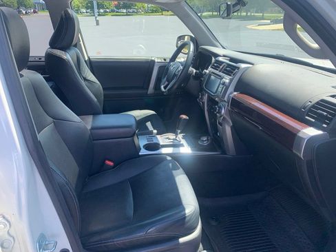 Certified 2016 Toyota 4Runner Limited AWD/4WD image 8