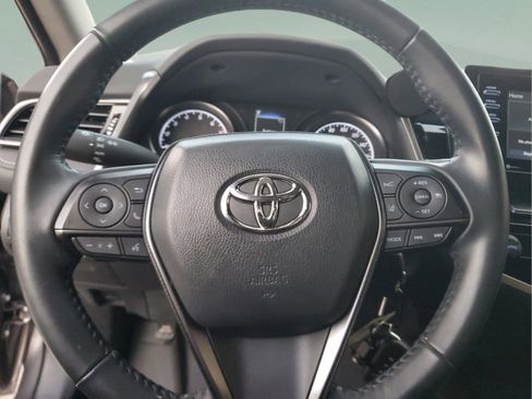 Used 2023 Toyota Camry SE image 18