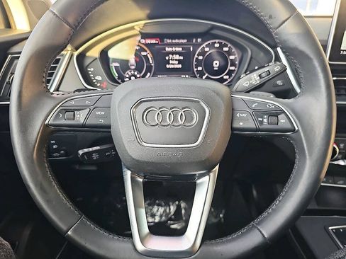 Used 2020 Audi Q5 e Premium Plus w/ Premium Plus Package AWD/4WD image 32