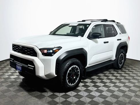 Certified 2025 Toyota 4Runner TRD Off-Road Premium AWD/4WD image 3