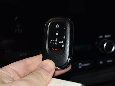 Used 2023 Honda Accord LX image 17