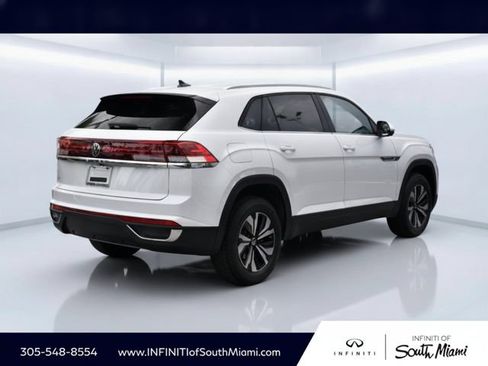 Used 2026 Volkswagen Atlas Cross Sport SE FWD image 4