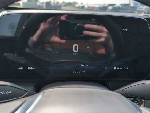 Used 2025 Chevrolet Equinox LT w/ Convenience Package II FWD image 11