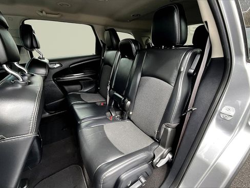 Used 2019 Dodge Journey Crossroad image 25