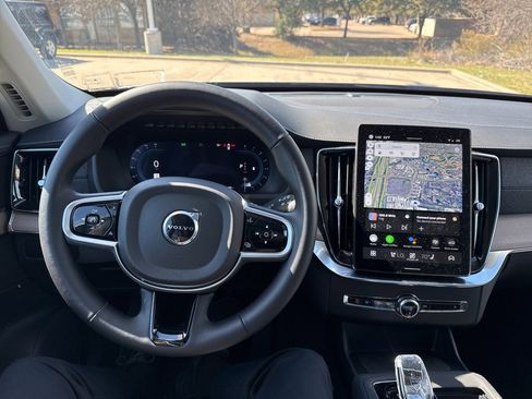 Certified 2025 Volvo XC90 B5 Plus image 21