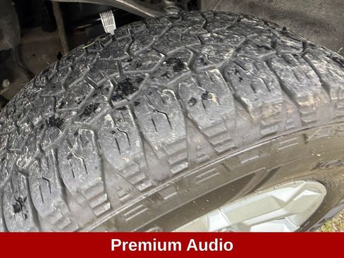 Used 2023 Chevrolet Silverado 1500 LT AWD/4WD image 12