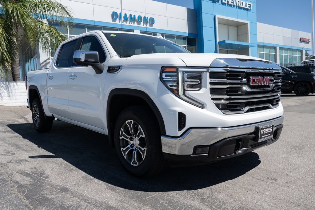 Used 2026 GMC Sierra 1500 SLT RWD image 1
