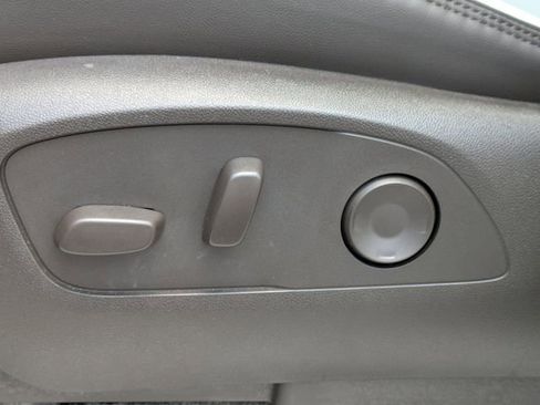 Used 2024 GMC Acadia Denali image 22